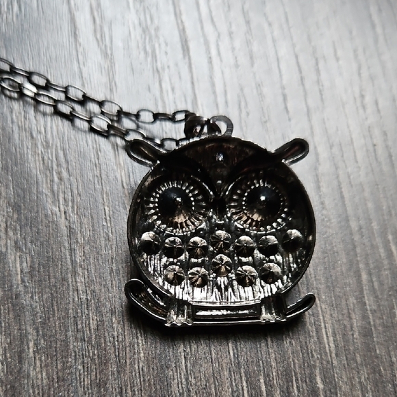 Silver Owl Pendant Necklace - Picture 4 of 6